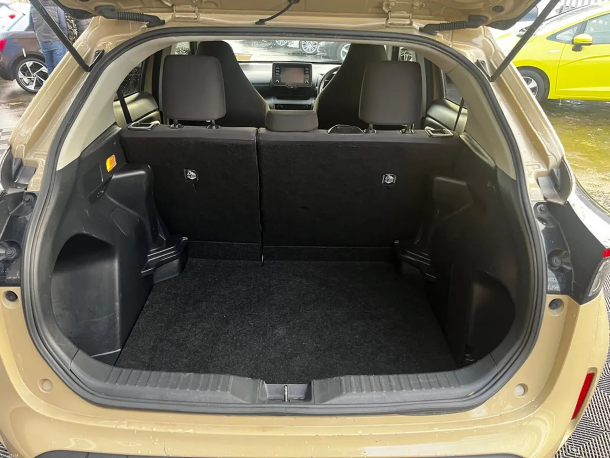 Toyota Yaris Cross Toyota yaris cross 1.5 self cha - Image 5