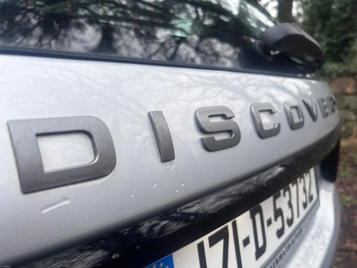Land Rover Discovery Sport 2.0 TD4 SE TECH  7 SEAT - Image 2
