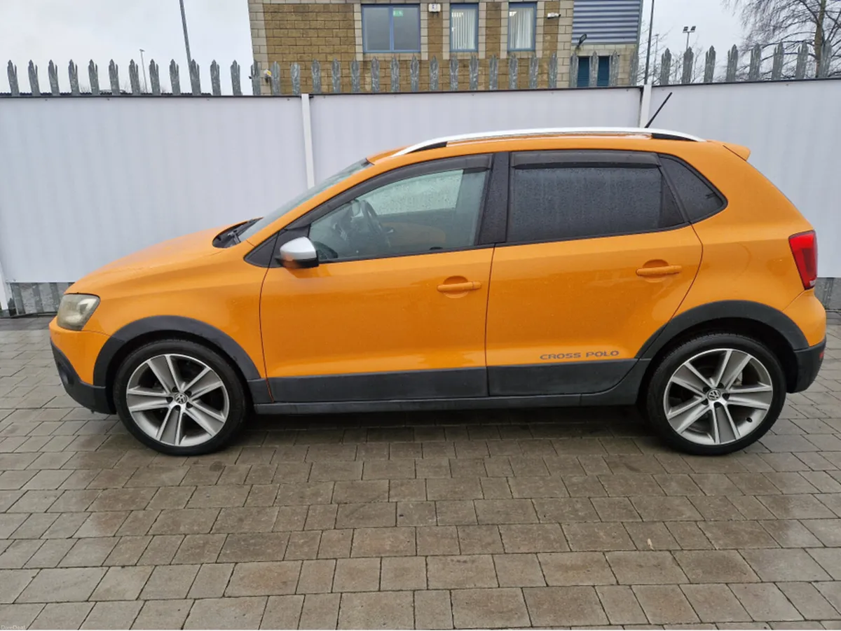 Volkswagen Polo 1.2 PETROL AUTO - Image 4