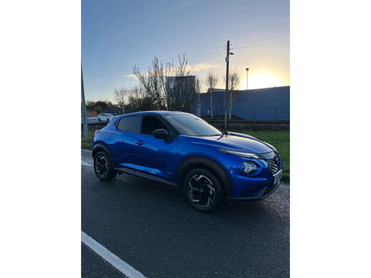 Nissan Juke 1.6 HYB SV PREMIUM MY23.5 4DR - Image 3