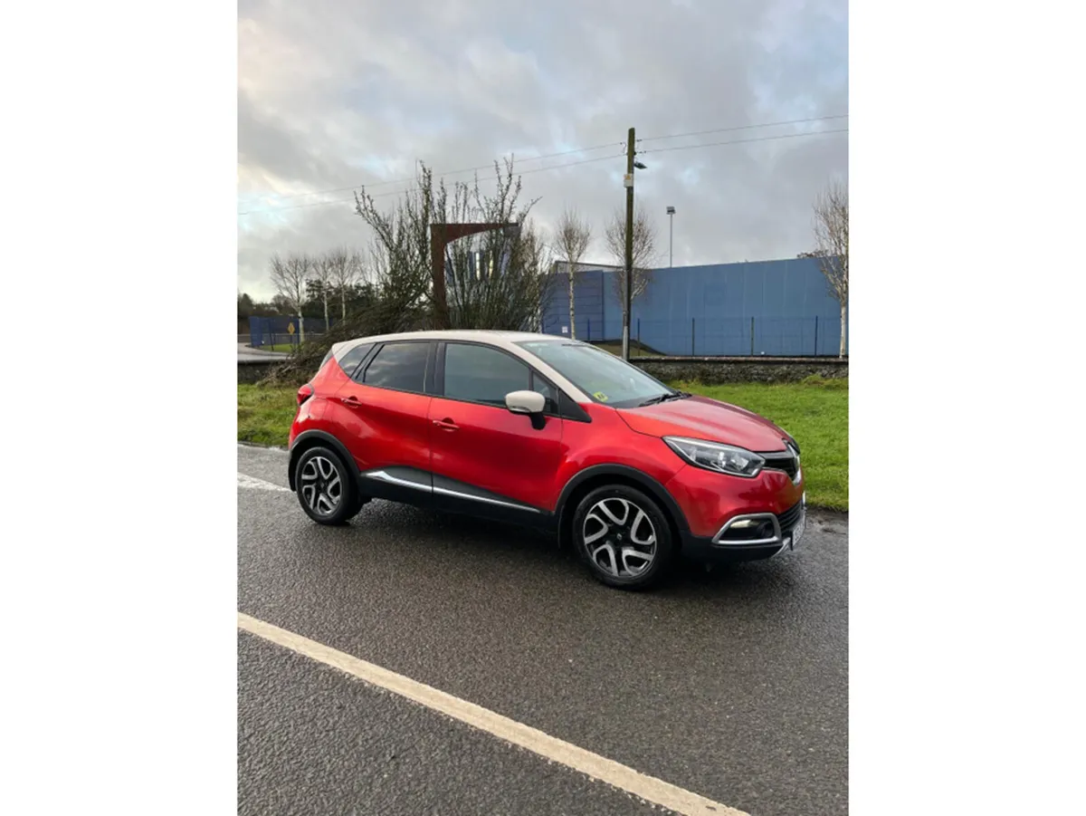 Renault Captur 20 R20 SIGNATURE TCE 90 2015 4DR - Image 3
