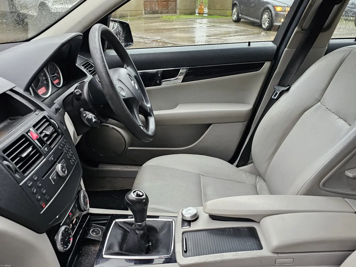 Mercedes-Benz C-Class 2010 €2200 - Image 2