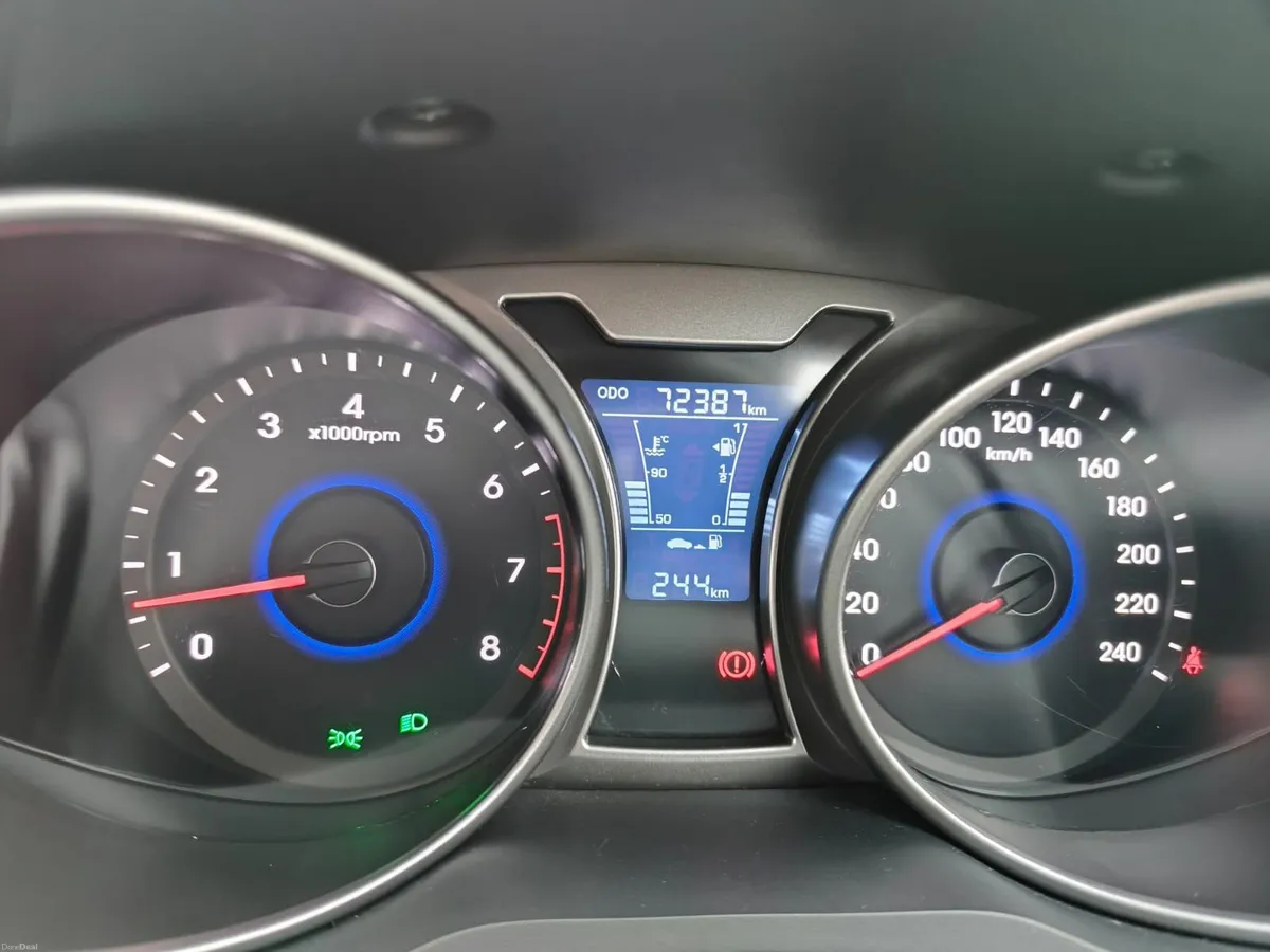 Hyundai Veloster Only 72 k Km Like New Nct 11/2026 - Image 4