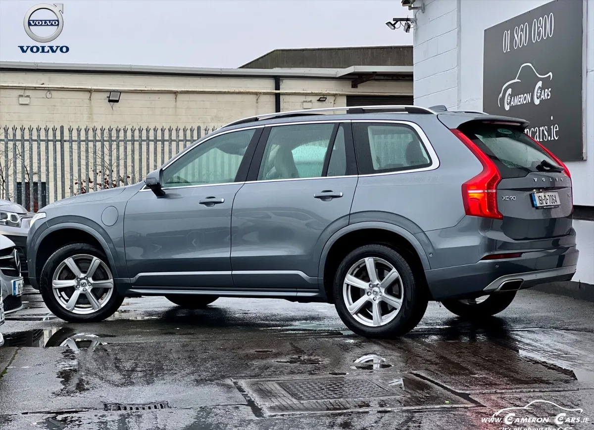 VOLVO XC90 MOMENTUM T8 GT 7 SEATER - Image 2