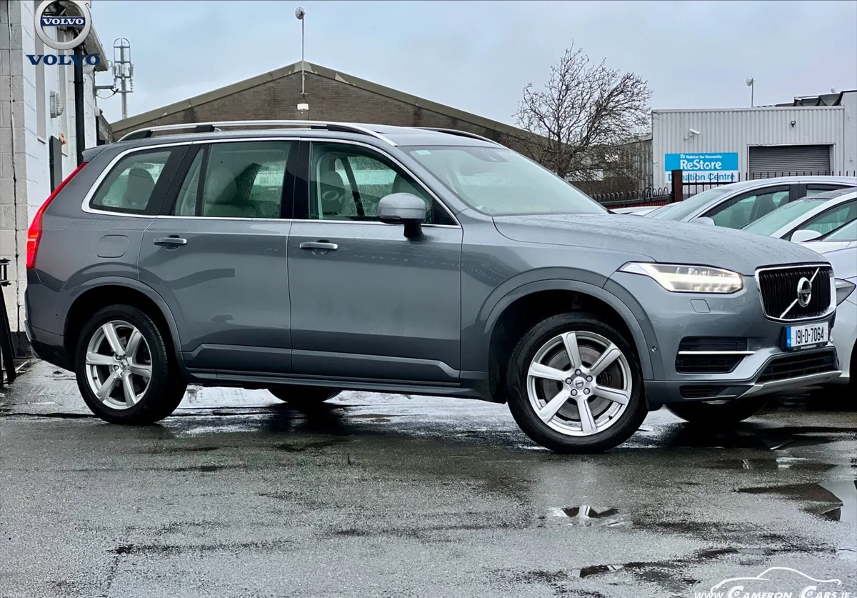 VOLVO XC90 MOMENTUM T8 GT 7 SEATER - Image 4