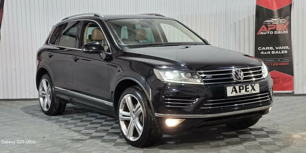 Volkswagen Touareg DIESEL ESTATE - Image 1