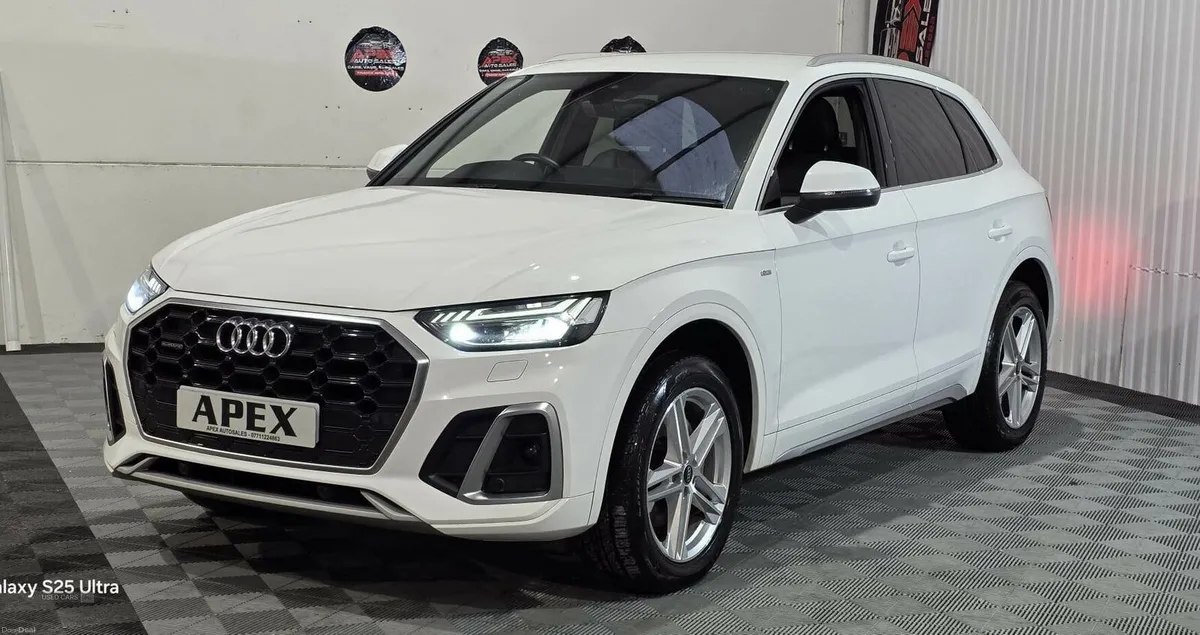 Audi Q5 DIESEL ESTATE - Image 2