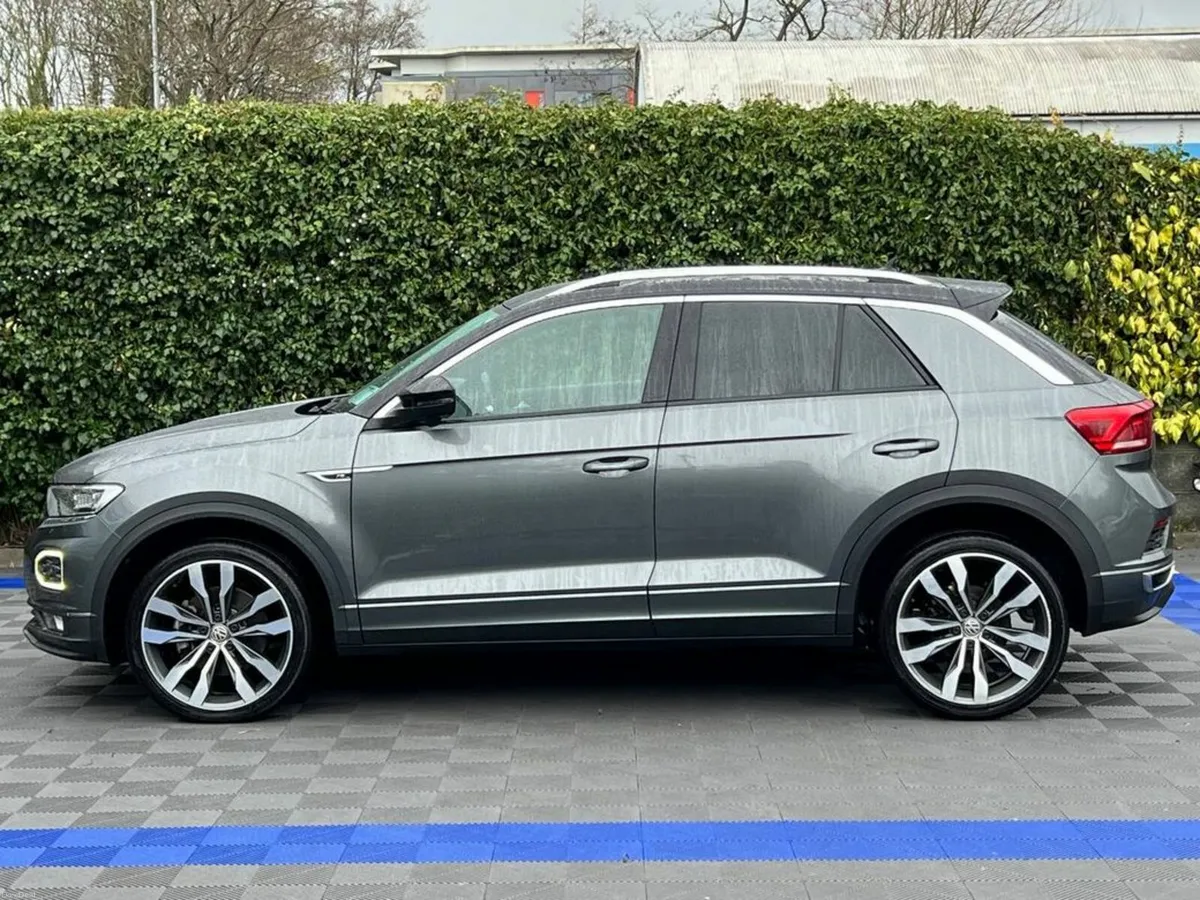 Volkswagen T-Roc R-LINE 2.0 TDI // FULL SERVICE HI - Image 3