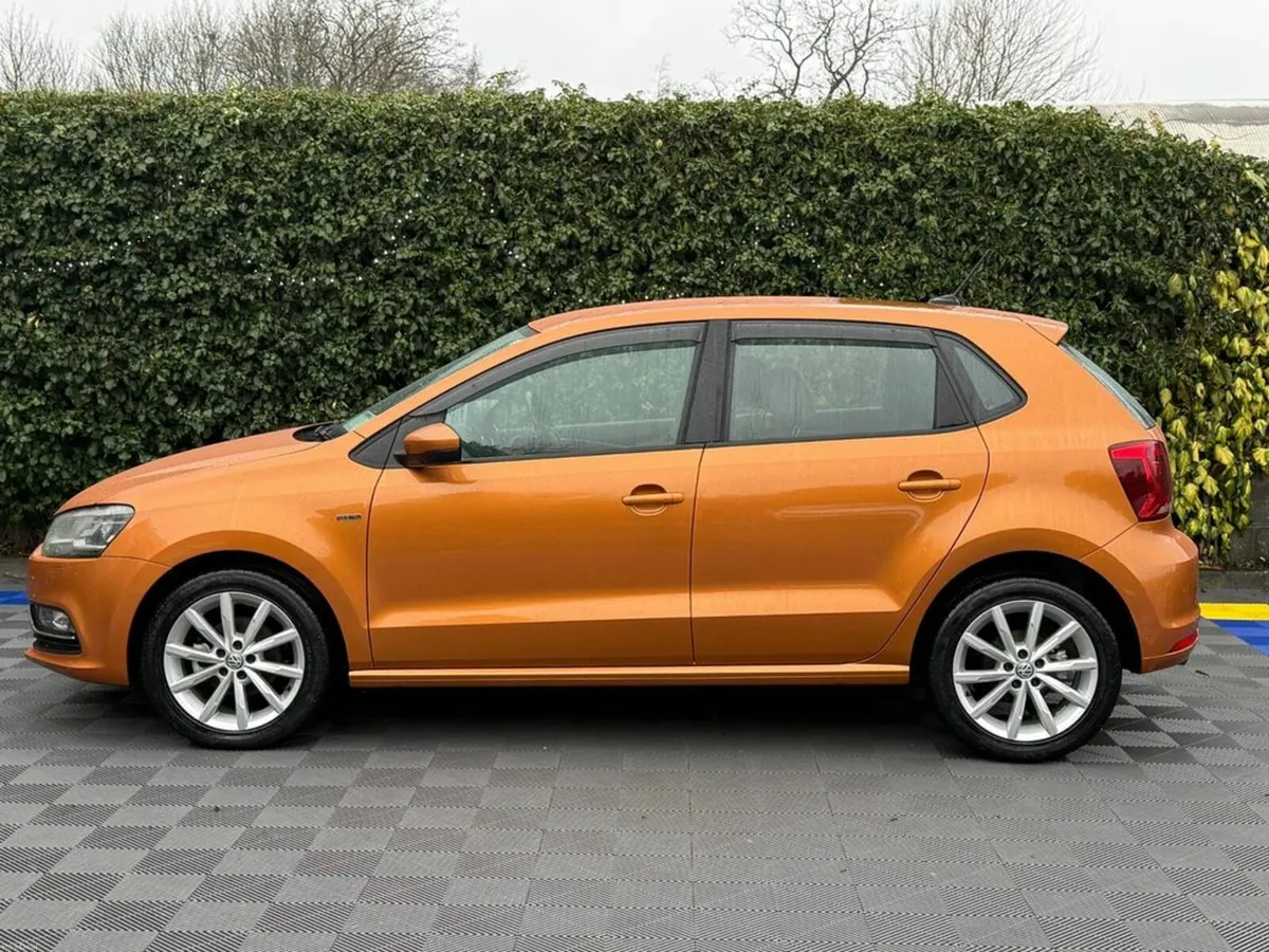 Volkswagen Polo ORIGINAL EDITION 1.2 TSI AUTO // H - Image 3