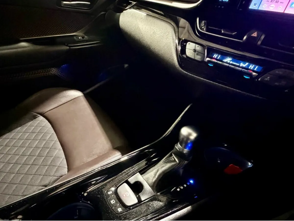 Toyota C-HR G Spec - Image 4