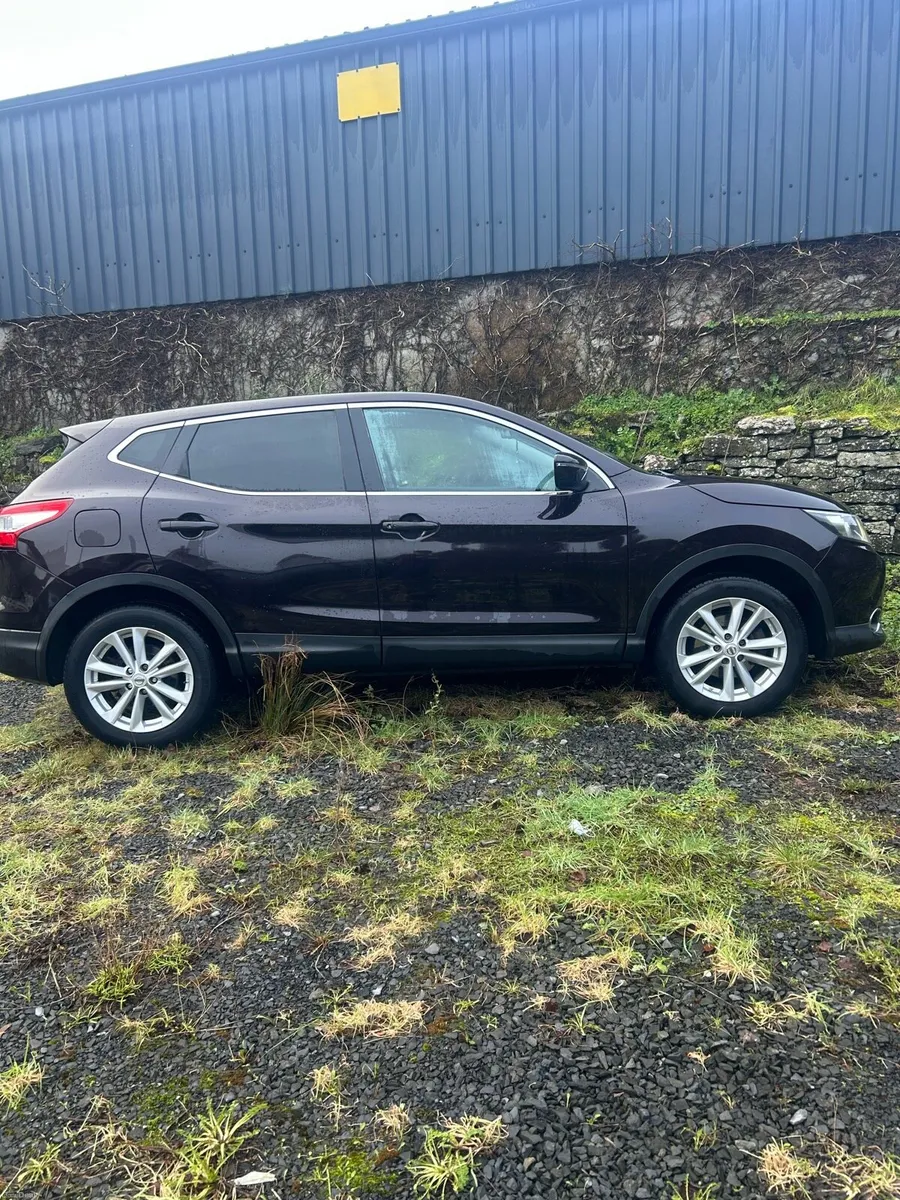 Very good Qashqai for sale - Image 4