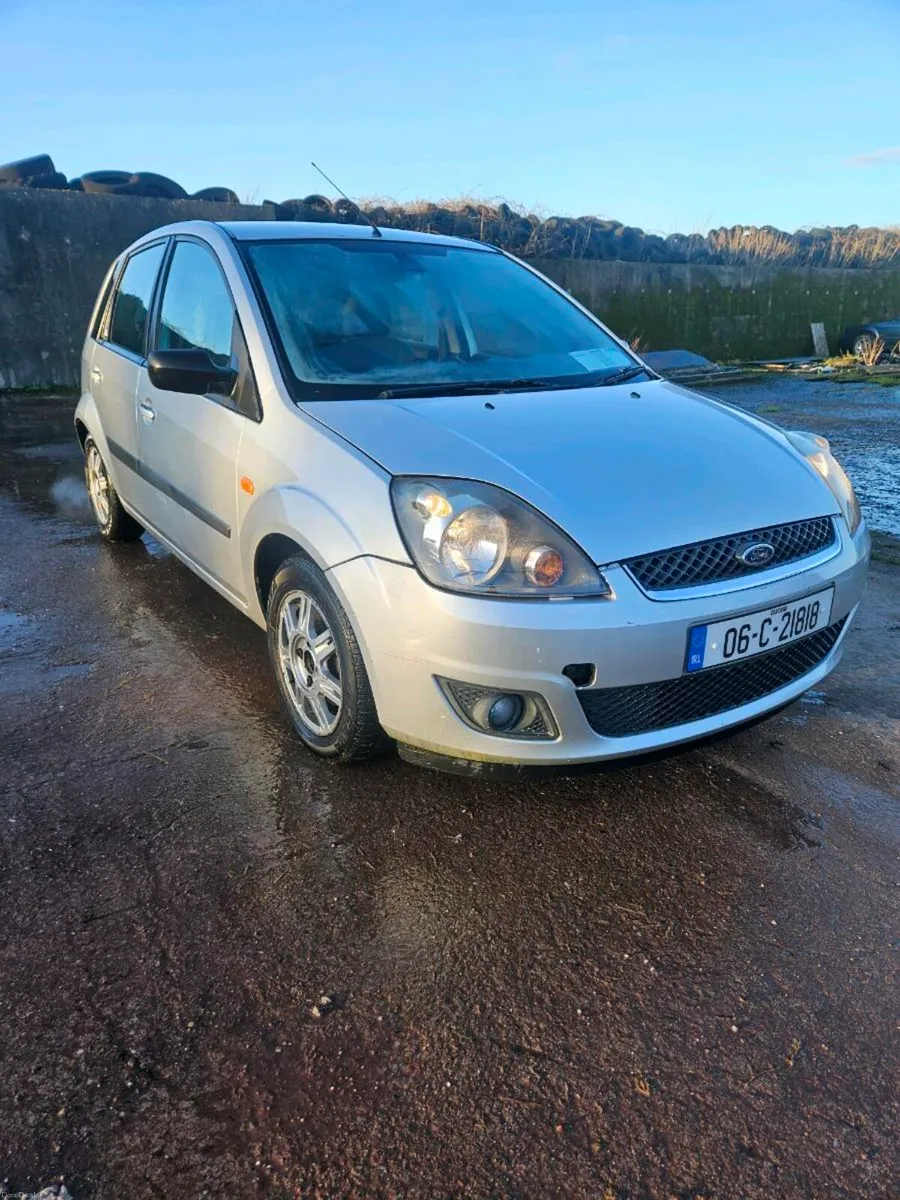 Ford fiesta 13 months nct - Image 1