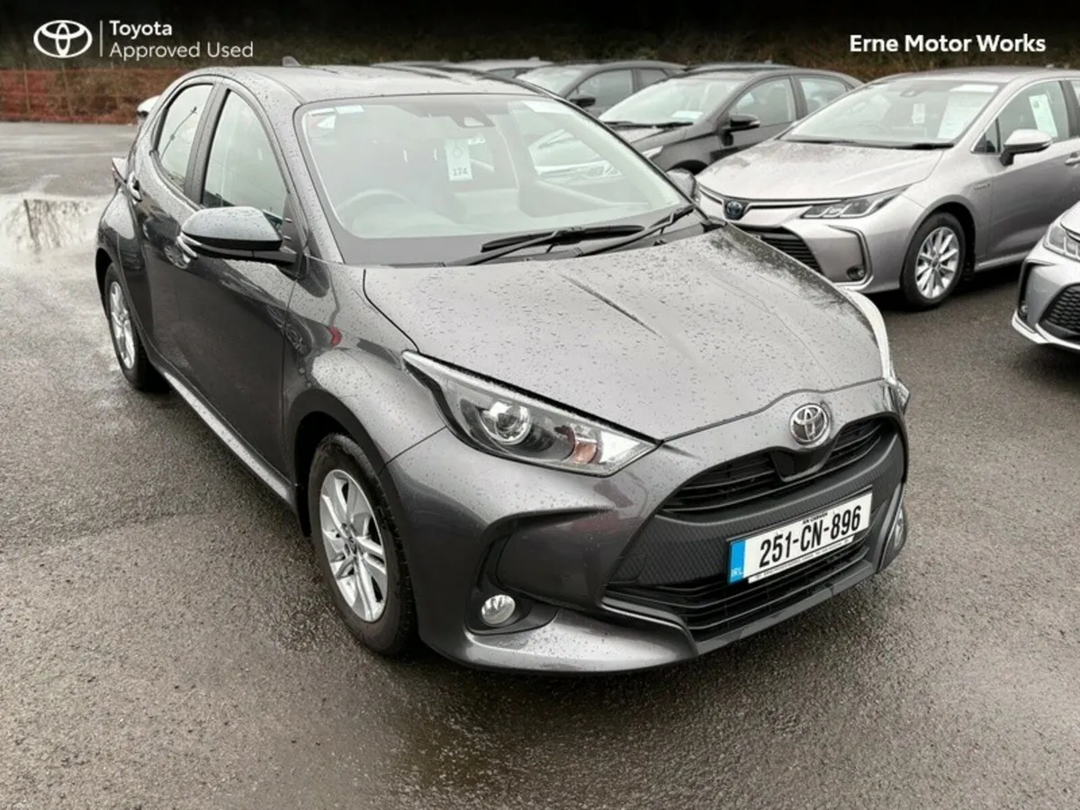 Toyota Yaris YARIS 1.5 LUNA - Image 1