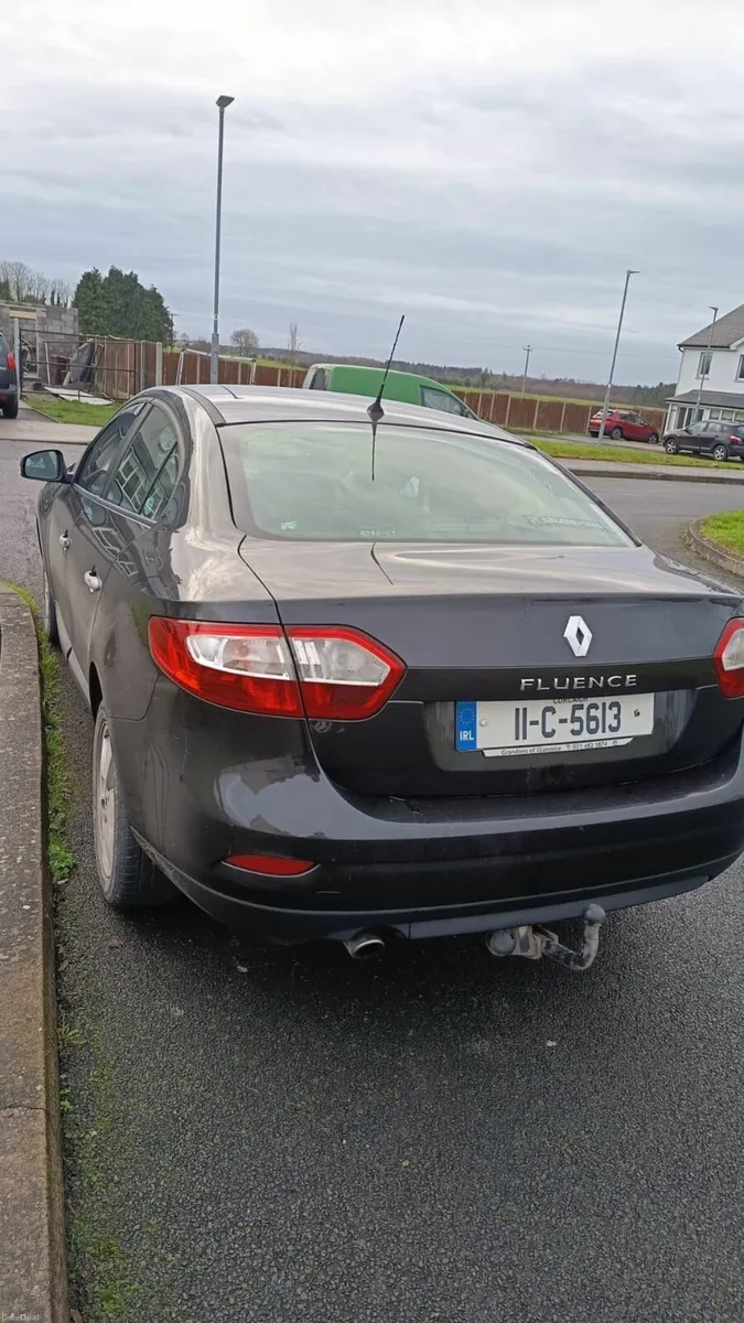 Renault Fluence 2011 1.5 Diesel, Black, Tow bar - Image 2