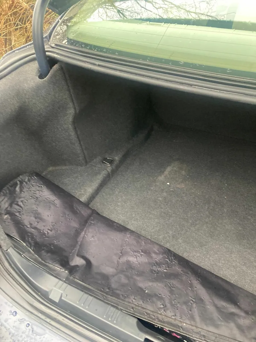 BMW 5-Series 2010,  Full Service History Available - Image 4