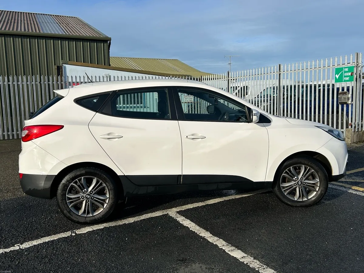 141 Hyundai ix35 - Image 4