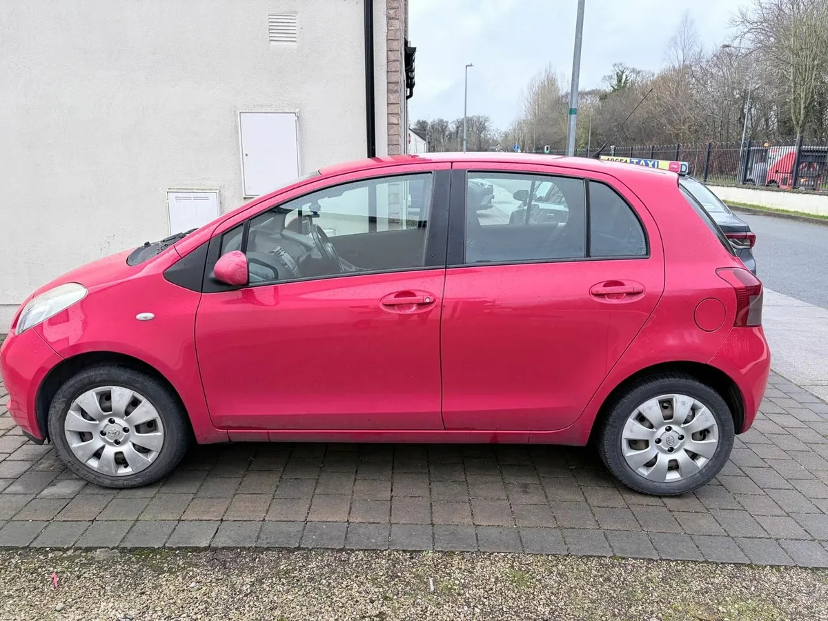 Toyota Yaris 2008 - Image 2