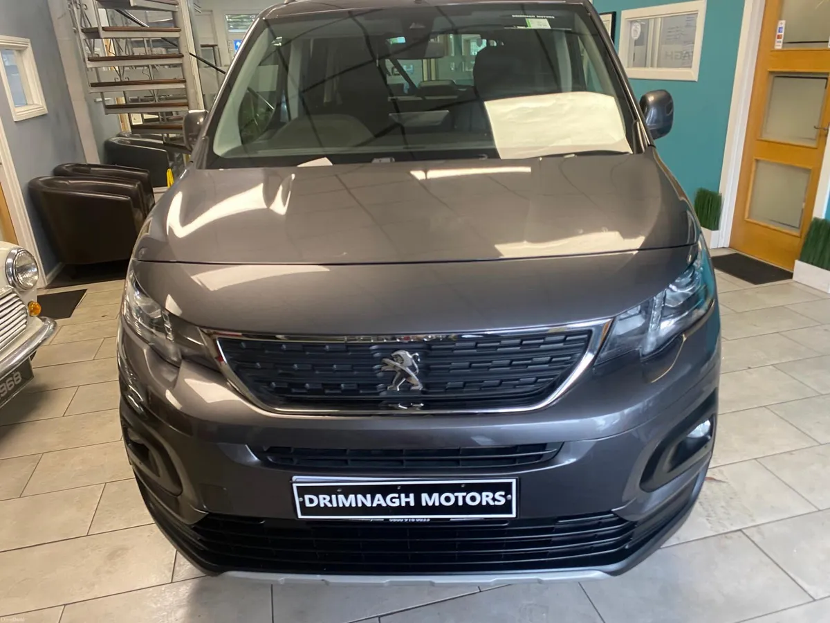 Peugeot Rifter 2019 Wheel chair vehicle - Image 3