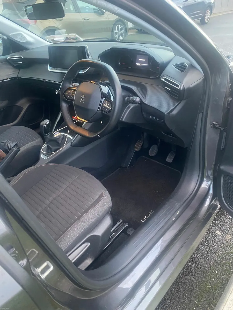 Peugeot 208 2020 - Image 4