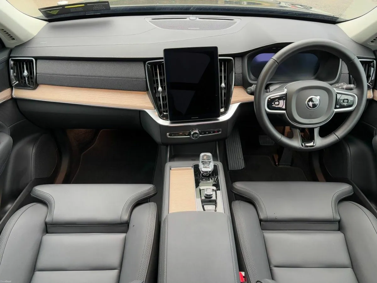 Volvo XC90 PLUS NEW MODEL T8 FULL OPEN PAN ROOF - Image 2