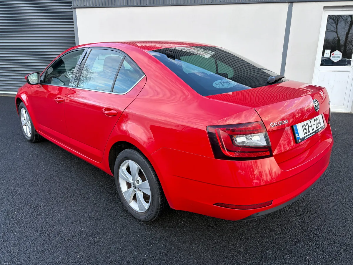 192 Skoda Octavia Ambition 1.6 TDI 115HP - Image 3