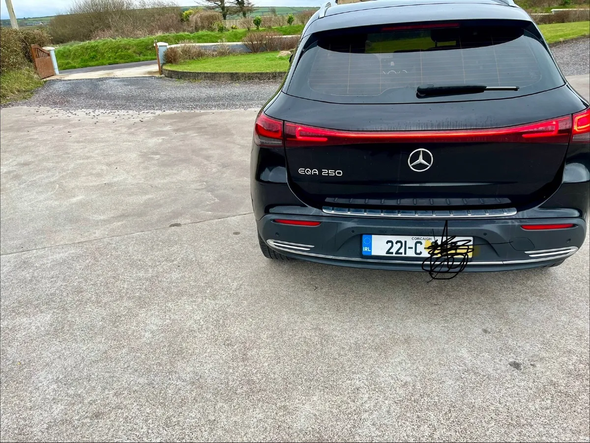 Mercedes-Benz EQA 2022 - Image 2