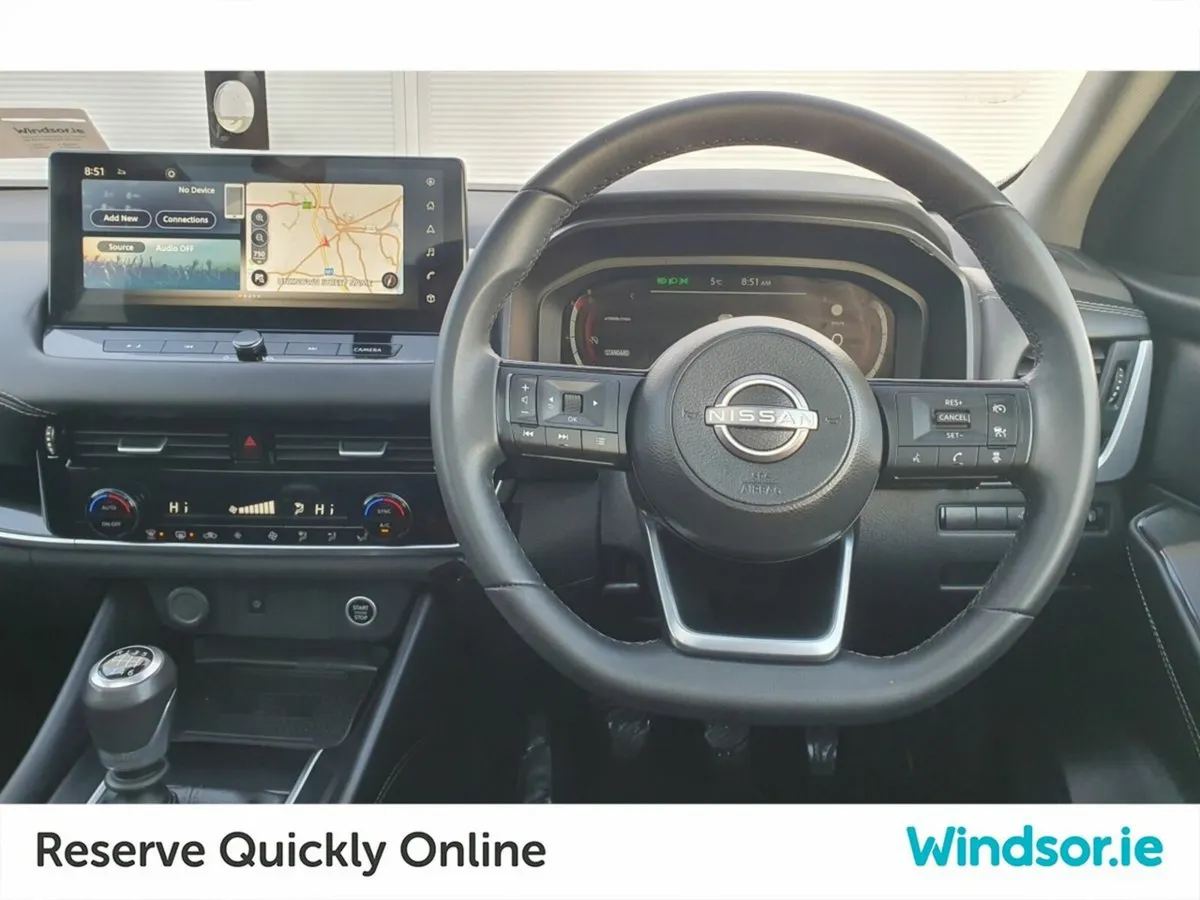 Nissan Qashqai 1.3 PET MILD HYBRID SV PREMIUM - Image 3