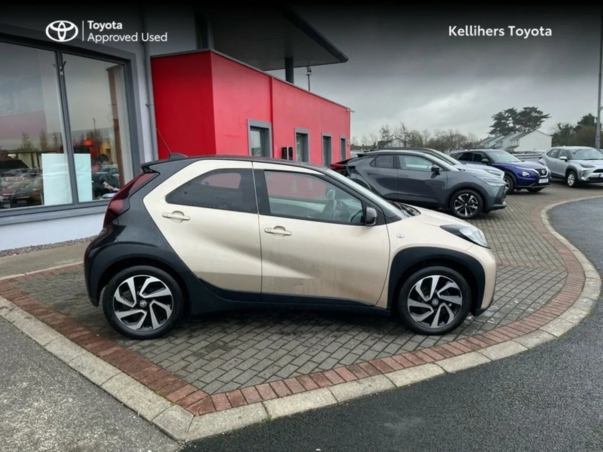 Toyota Aygo X AYGO X 1.0 DESIGN - Image 3