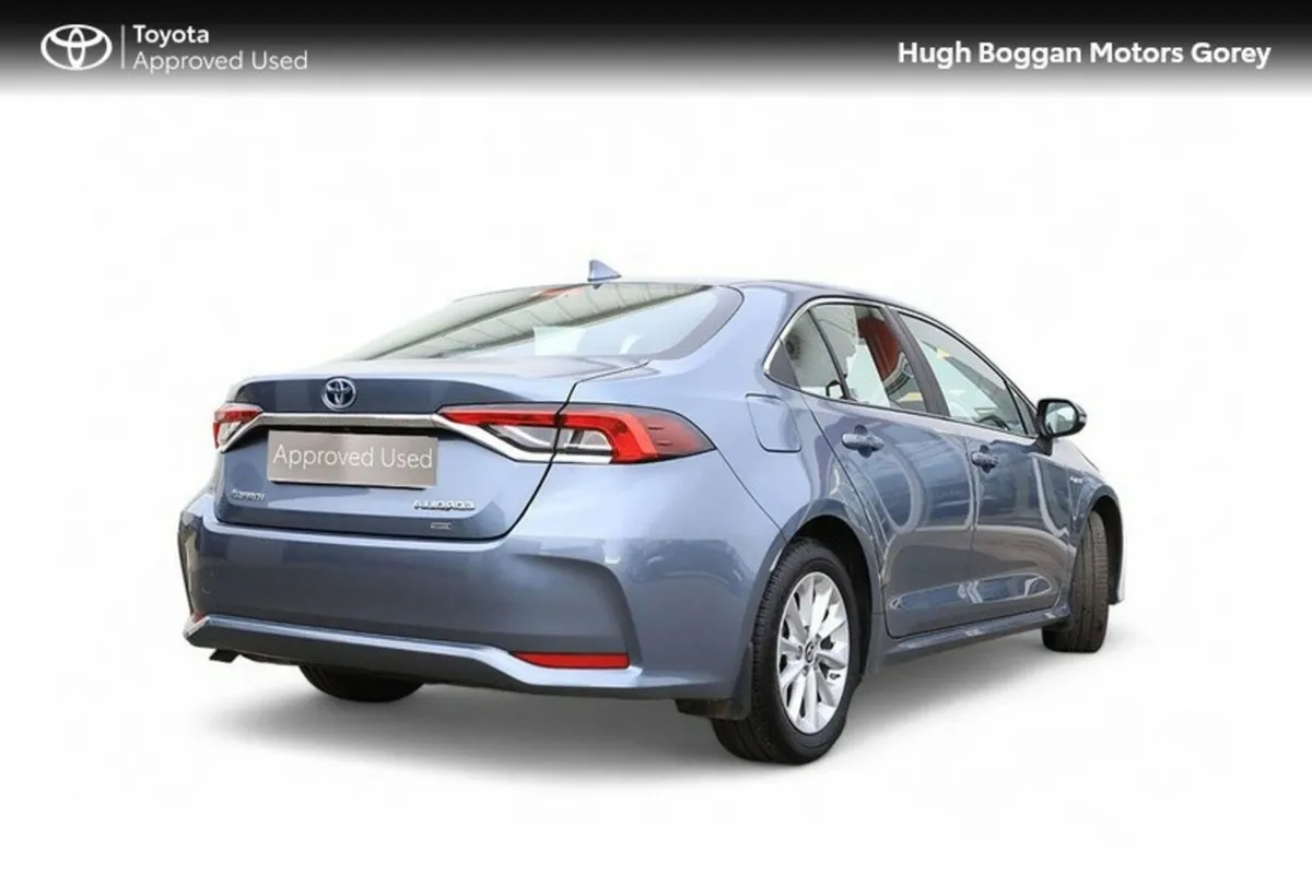 Toyota Corolla HYB LUNA SALOON 4DR AUTO HYBRID - Image 2