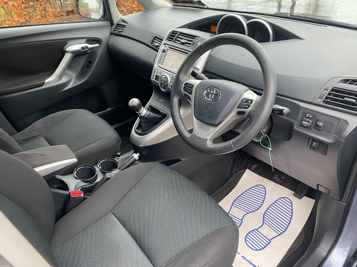 12 TOYOTA VERSO 2.0D4D TR 7 SEATER NCT&TAX - Image 4