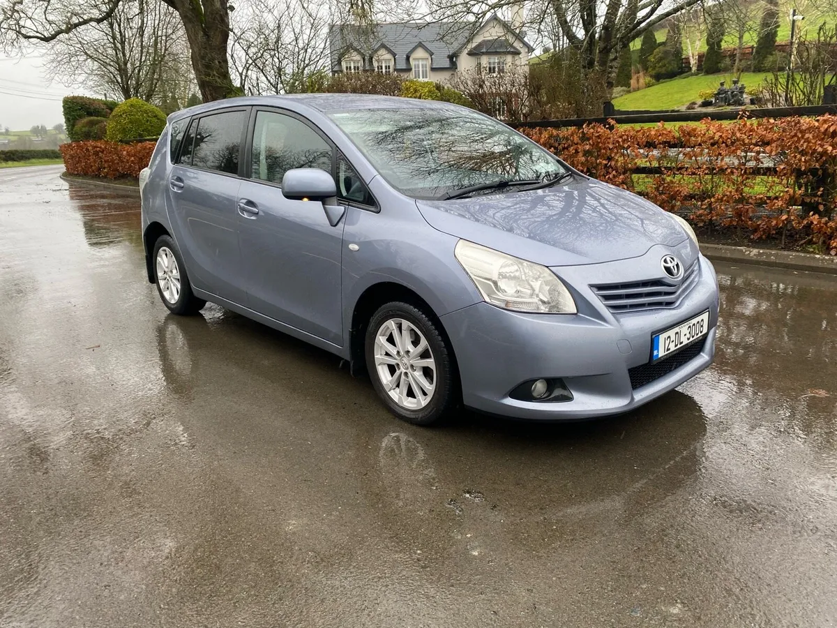 12 TOYOTA VERSO 2.0D4D TR 7 SEATER NCT&TAX - Image 1