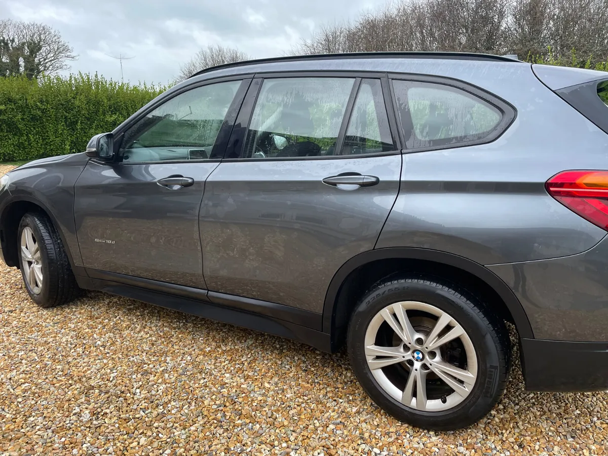 BMW X1 2016 - Image 2