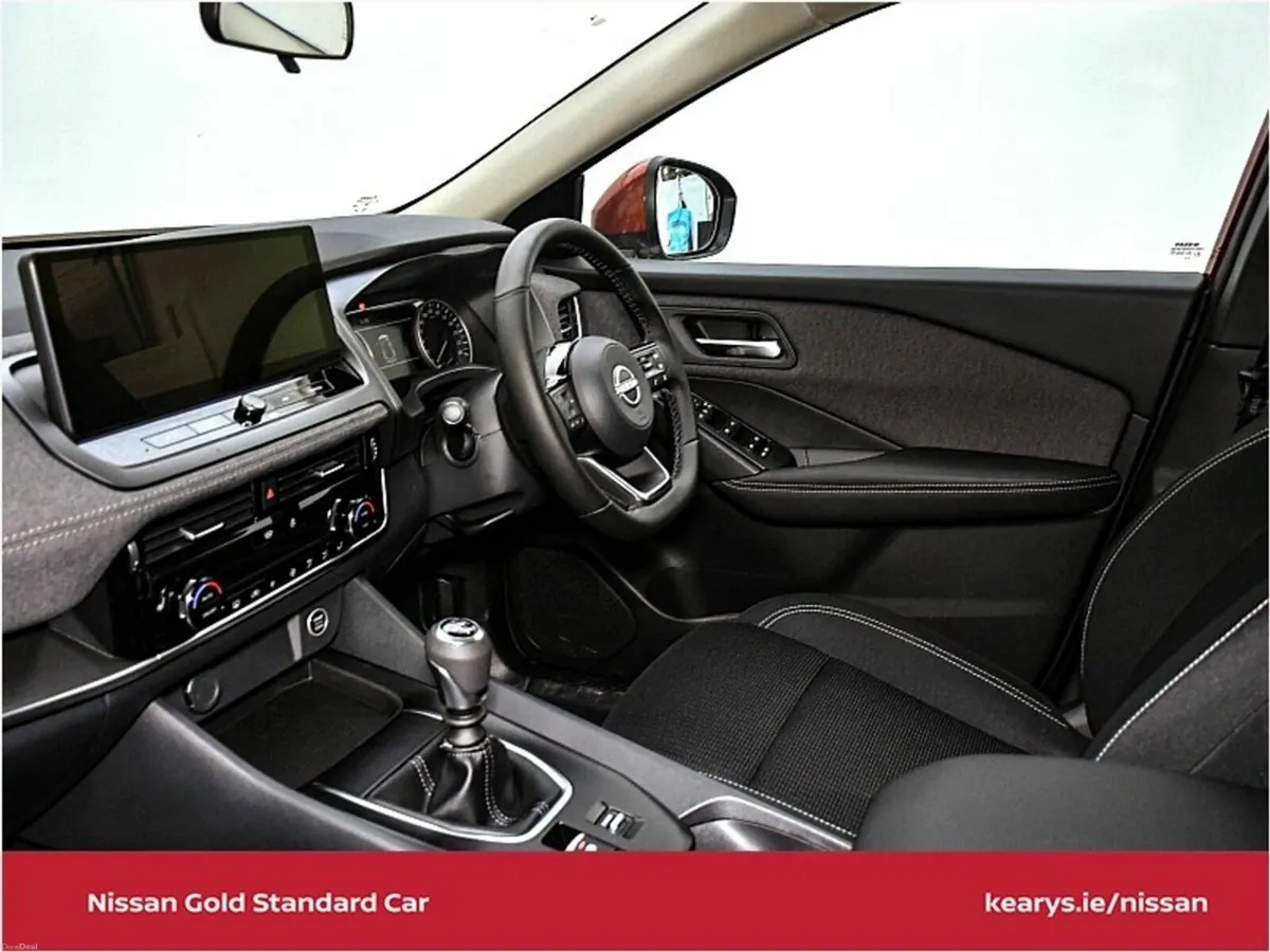Nissan Qashqai 1.3 PET MILD HYBRID SV WITH HEATED - Image 5