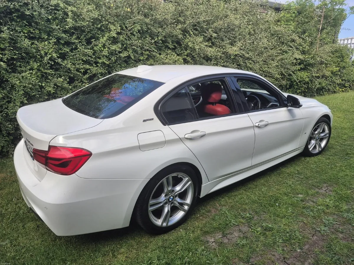 BMW 330e M-SPORT 2.0 252bhp - Image 3