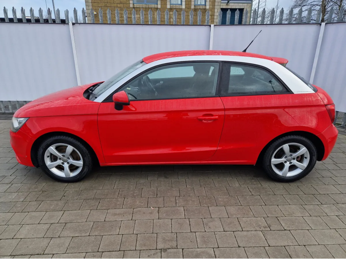 Audi A1 1.4 PETROL AUTO - Image 4