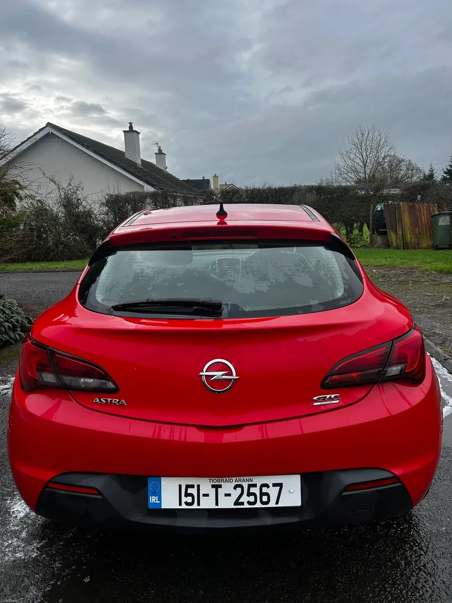 Opel Astra GTC 2015 - Image 3