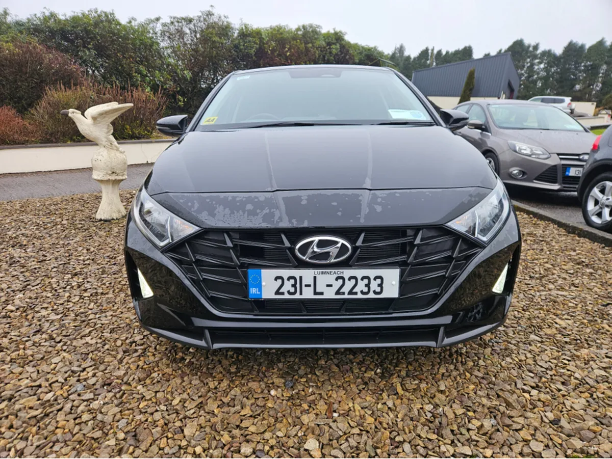 Hyundai i20 DELUXE PLUS 5DR - Image 2