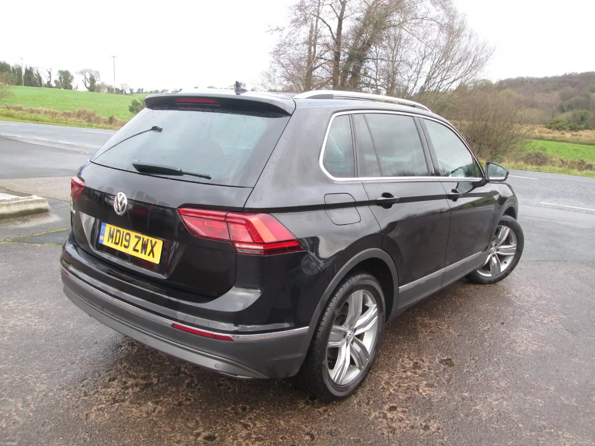 2019  VOLKSWAGEN  TIGUAN  2.0  TDI  150  SEL  5DR - Image 4