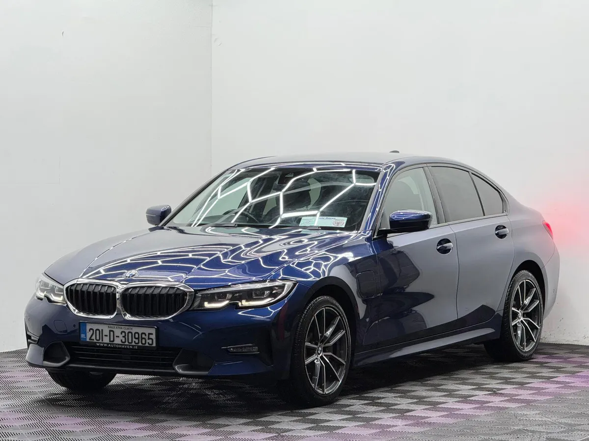 2020 BMW 3-Series 330E Sport Pro, Auto - Image 3