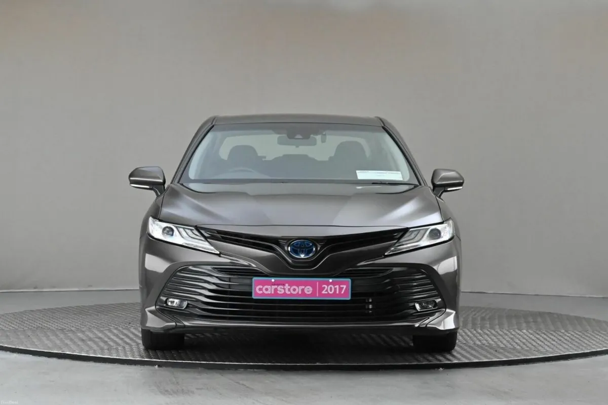 Toyota Camry 2.5 HYBRID **PARK SENSORS**REVERSE CA - Image 2