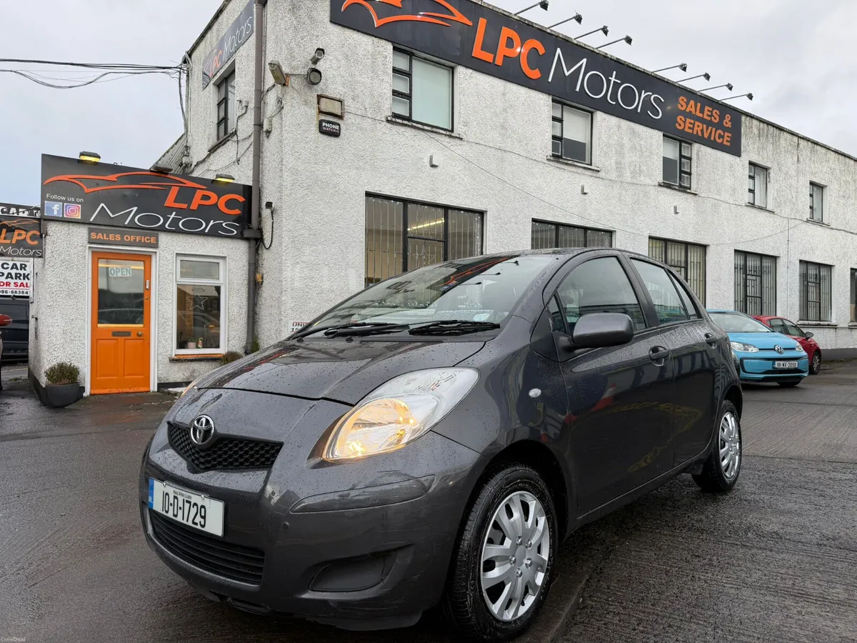 Toyota Yaris 2010 - Image 2