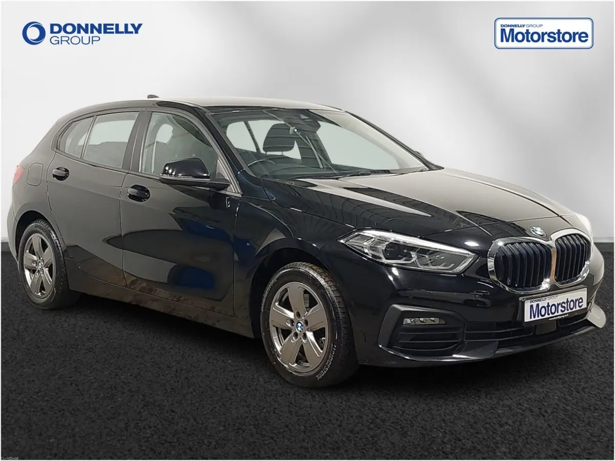 BMW 1 Series Diesel Hatchback SE - Image 1