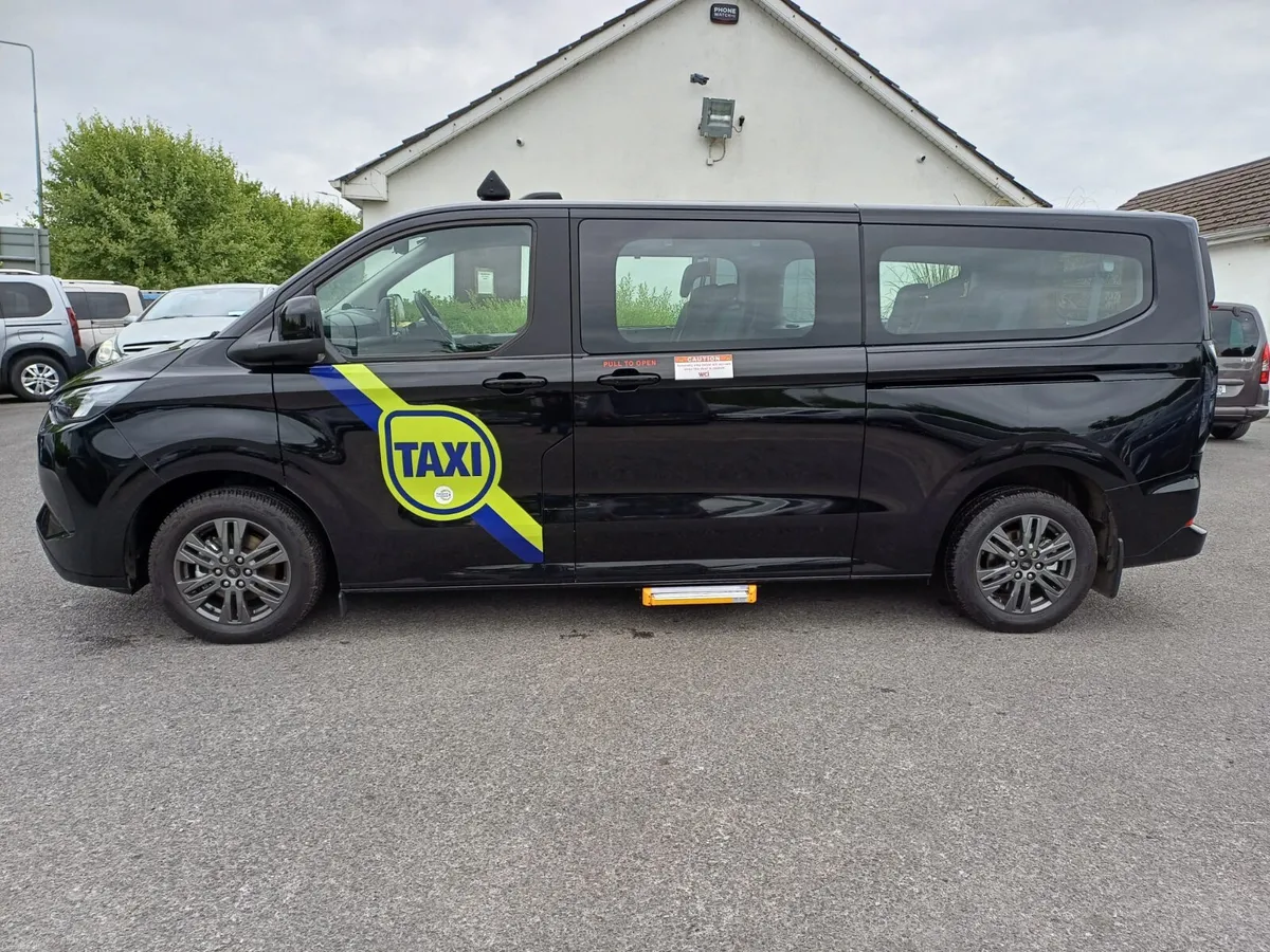 Wheelchair Taxi Ford Tourneo Custom 2026 - Image 3