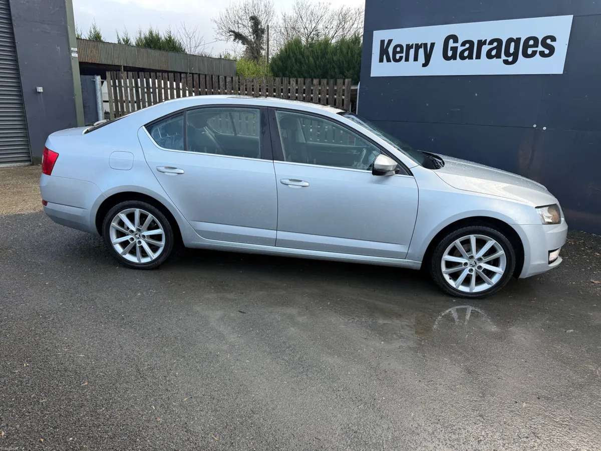 2016 Skoda Octavia 2.0 tdi Pan Roof - Image 2