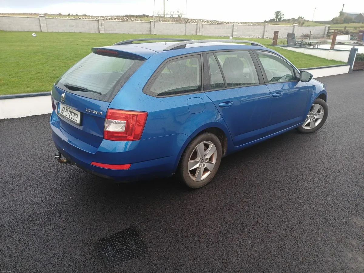 Skoda Octavia 2015 - Image 2