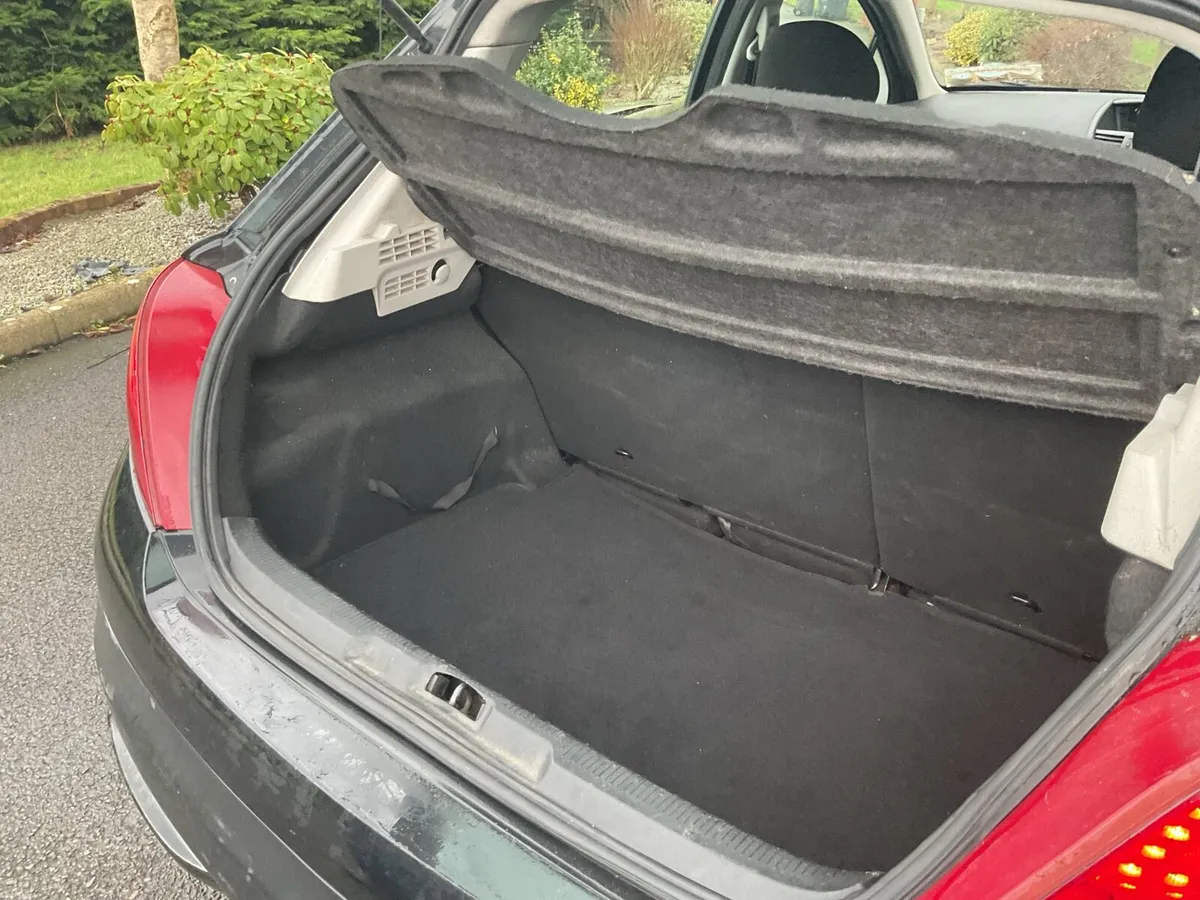2010 Peugeot 207 1.4 diesel - Image 6