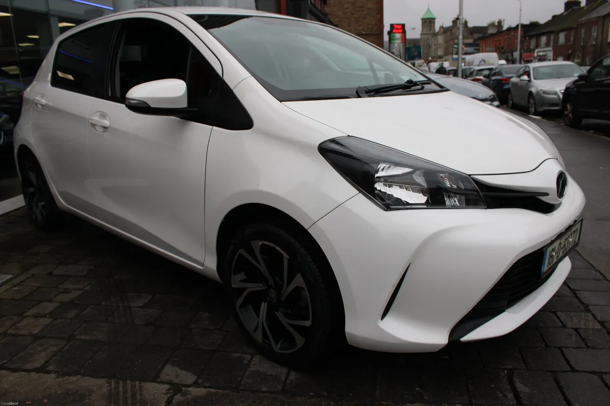 Toyota YARIS/VITZ 1.0 AUTOMATIC 2016 - Image 2