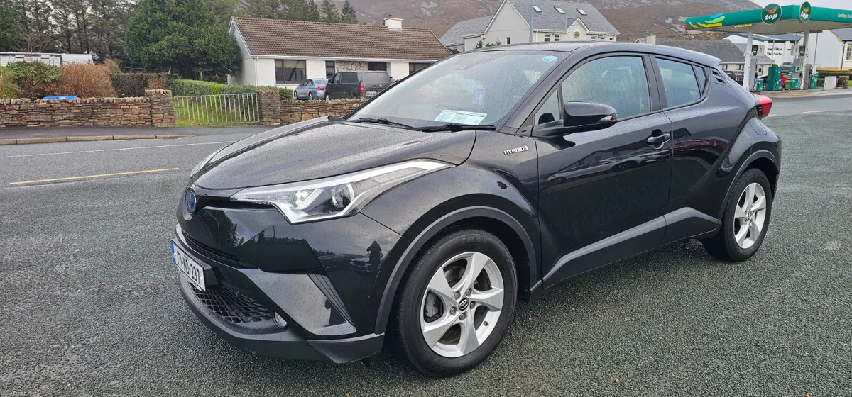 Toyota C-HR 1.8 HYBRID LUNA 2017 - Image 1