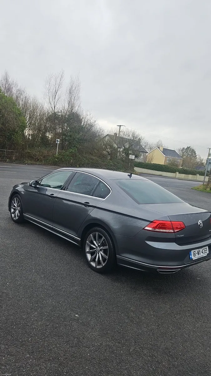 Volkswagen Passat 2016 r line - Image 2