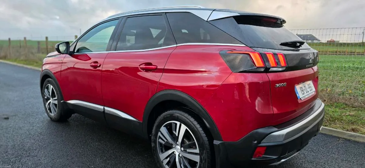 /// PEUGEOT 30008  1.5 GT LINE - Image 3